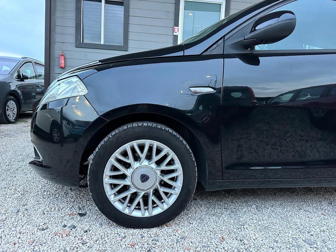 Lancia Ypsilon 1.2 69 CV 5 porte GPL Ecochic Gold