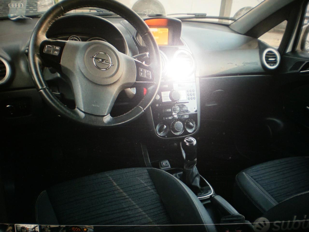 Opel Corsa 1.2 5 porte Cosmo GPL PELLE
