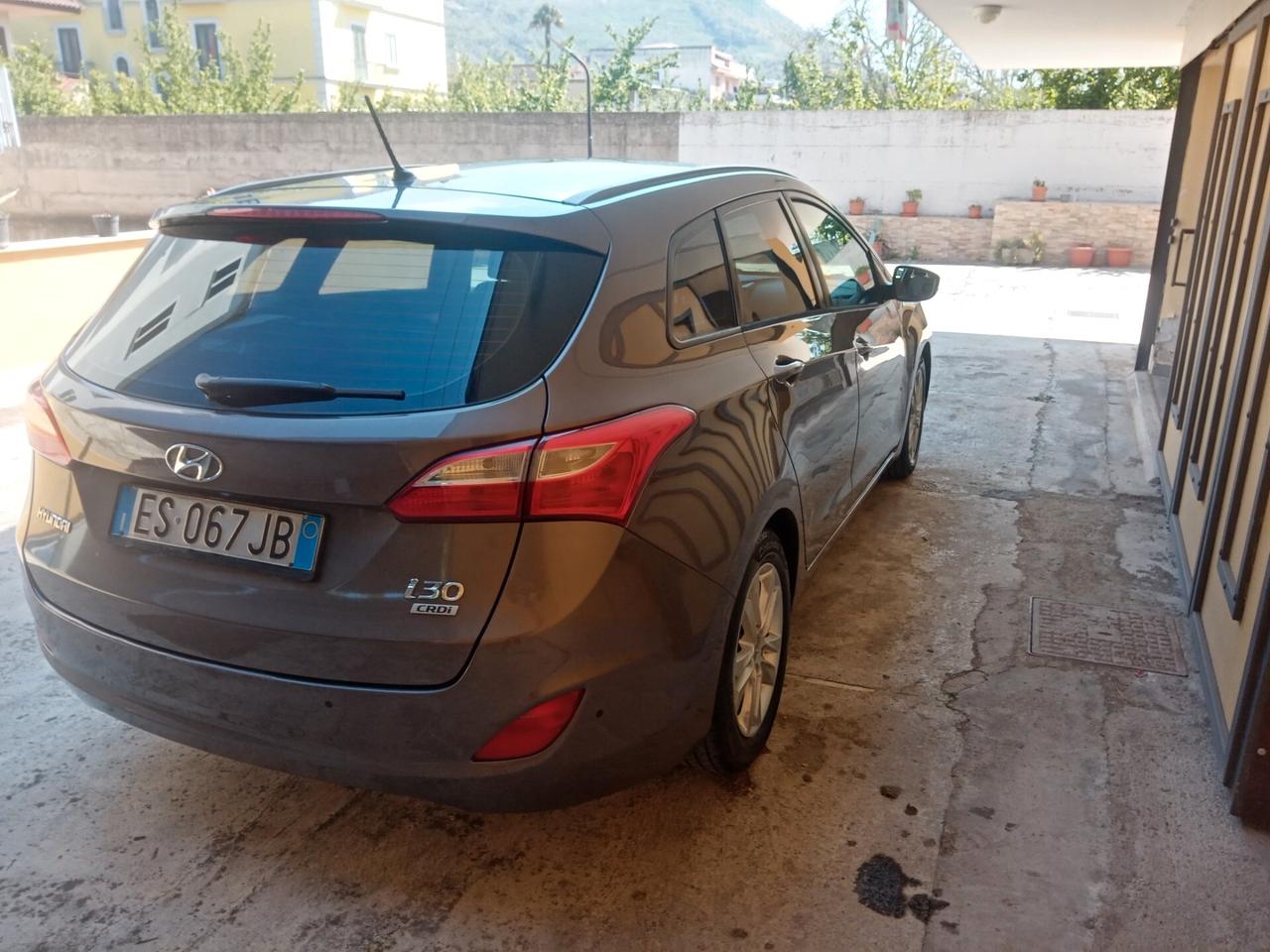 Hyundai i30 Wagon 1.6 CRDi Comfort 2013