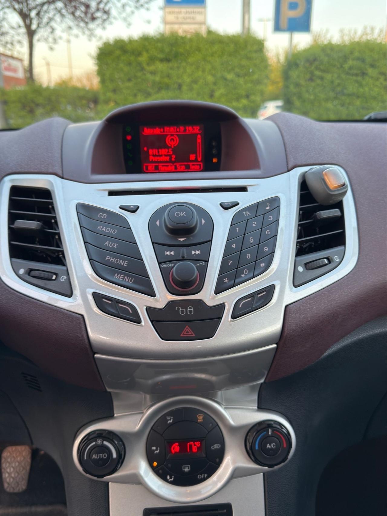 Ford Fiesta 1.2 82CV 3 porte Titanium