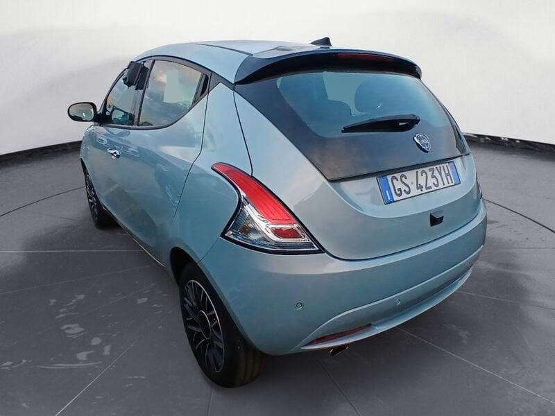 Lancia Ypsilon 3ª serie 1.0 FireFly 5 porte S&S Hybrid Gold