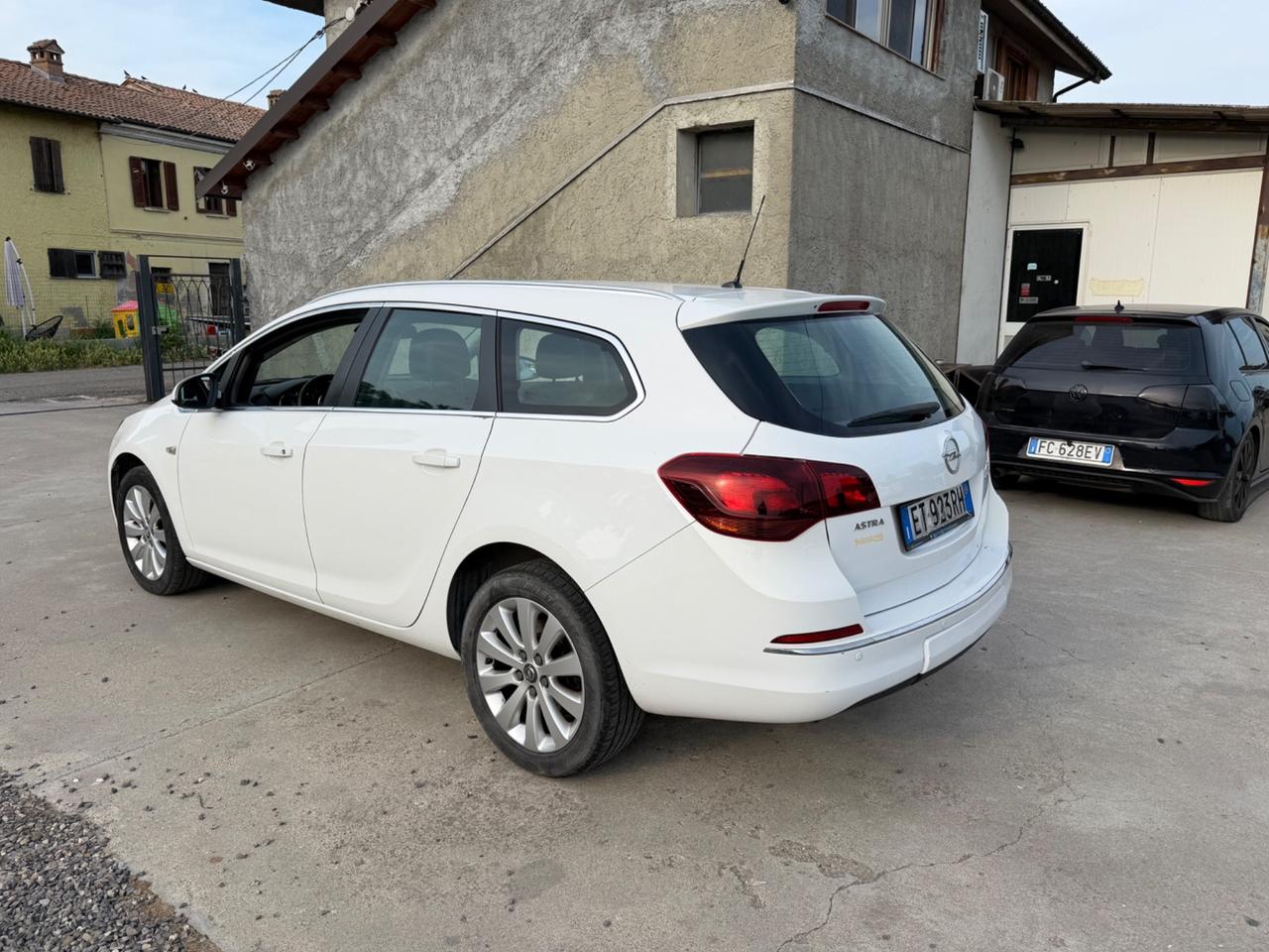 Opel Astra 1.6 CDTI EcoFLEX S&S Sports Tourer Cosmo euro 6