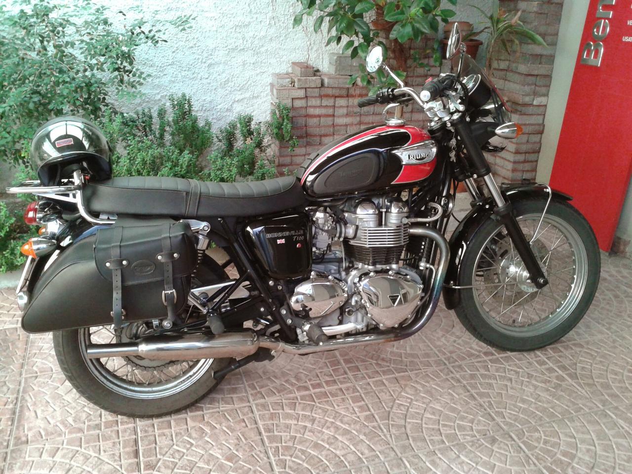 Triumph Bonneville T100 05/2007
