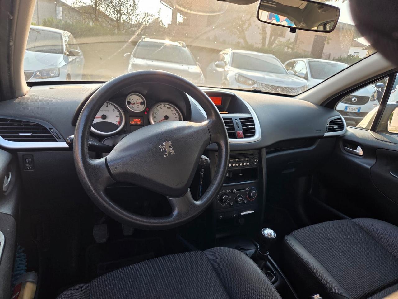 Peugeot 207 1.4 VTi 95CV 5p. XS