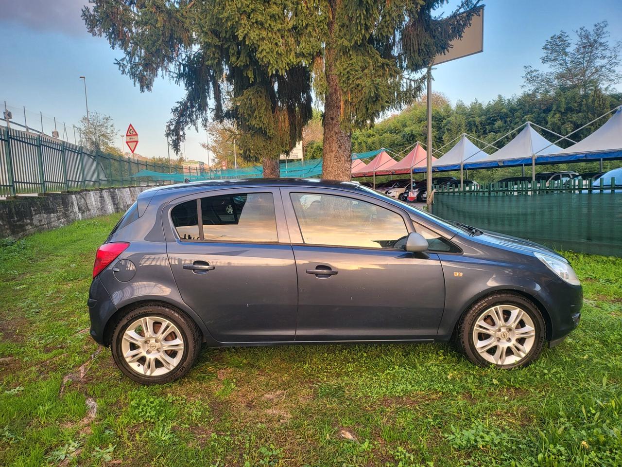 Opel Corsa 1.4 16V 5 porte automatica Cosmo UNICO PROPR.