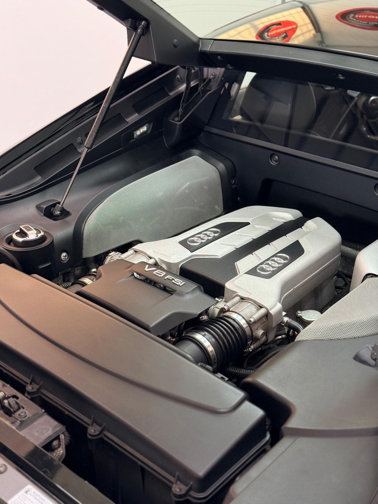 Audi R8 4.2 V8 420CV FSI quattro R tronic 04/2008