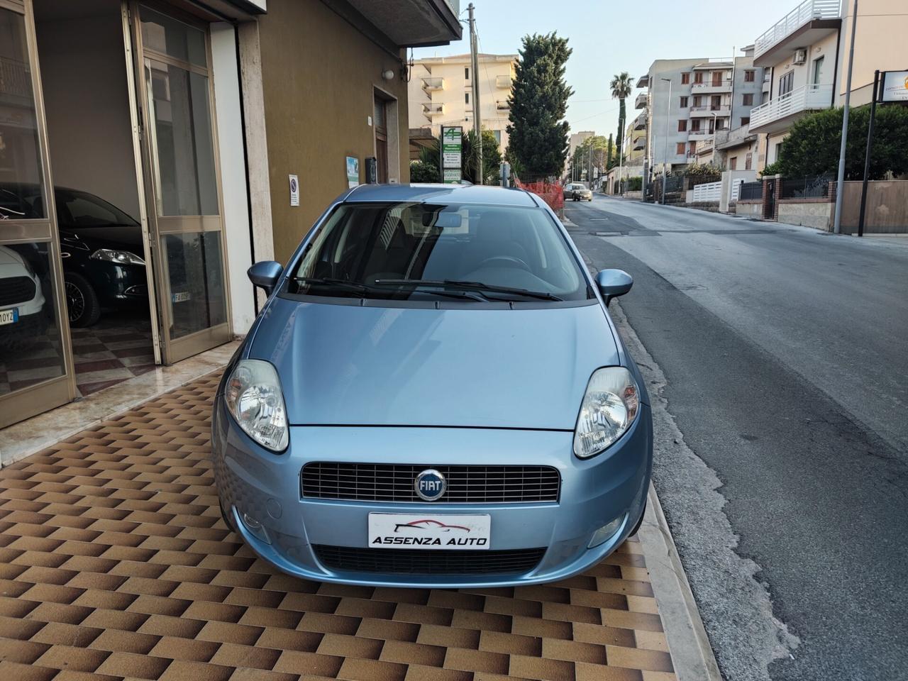 NOLEGGIO Fiat Grande Punto 1.2 Giugiaro Design