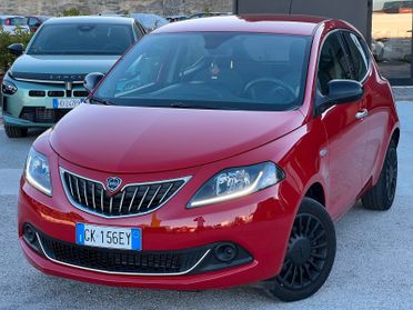 Lancia Ypsilon 1.0 FireFly 5 porte S&S Hybrid Silver Plus