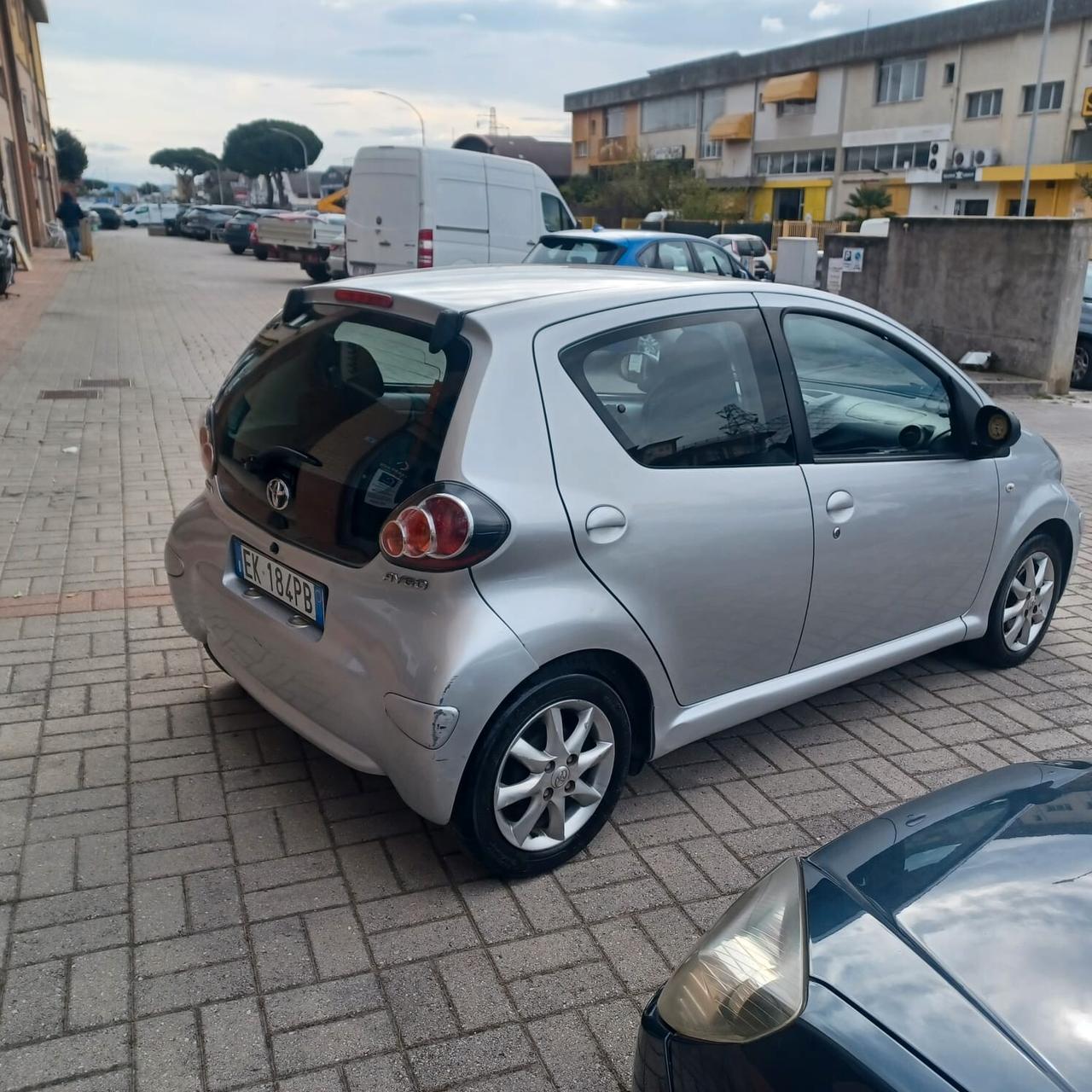135.048 KM AYGO 1.0 NEOPATENTATI AUTOMATICA