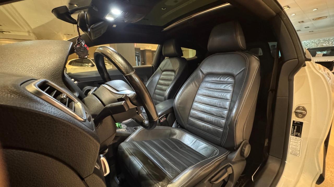 Volkswagen Scirocco 2.0 TSI DSG 211CV - 2010