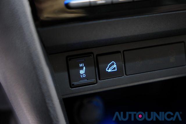 TOYOTA Yaris Cross 1.5 HYBRID E-CVT AWD-I 4x4 LOUNGE TETTO PANORAMA