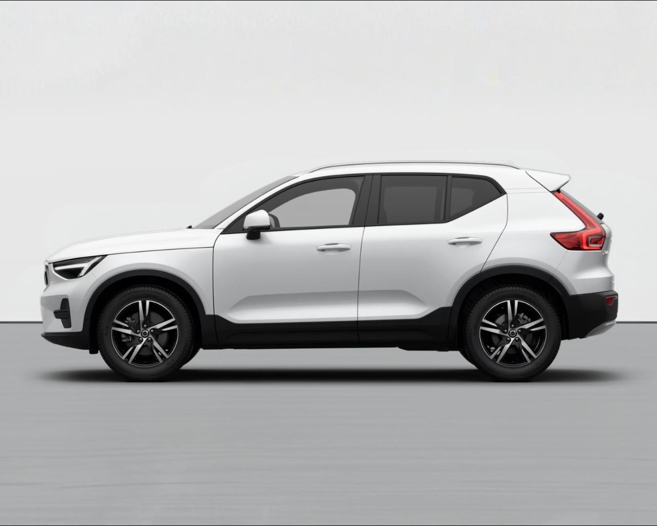 VOLVO XC40 CORE B3 AUTO PREZZO PROMO FINO A FINE MESE