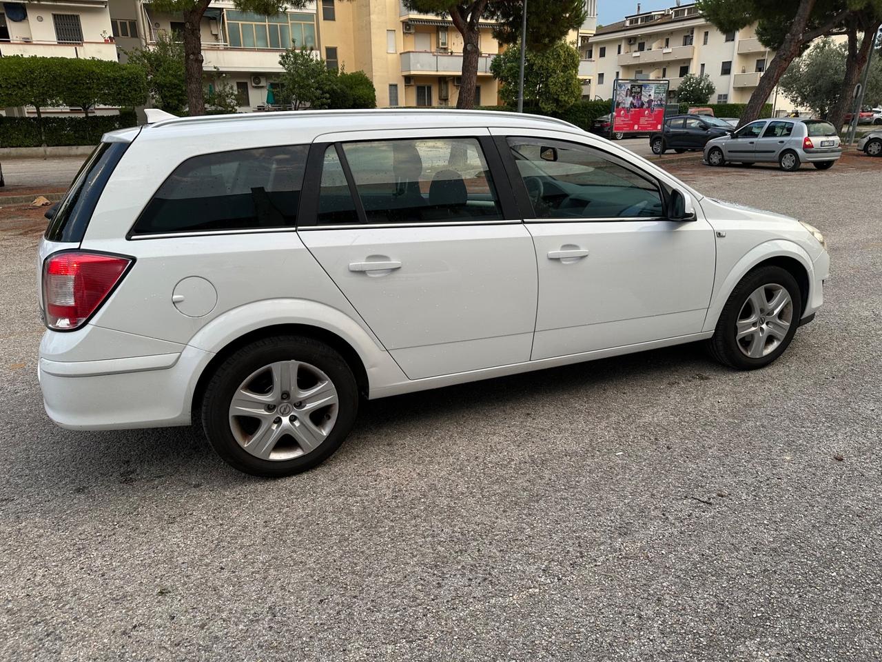 Opel Astra 1.7 CDTI 110CV ecoFLEX Station Wagon 2010
