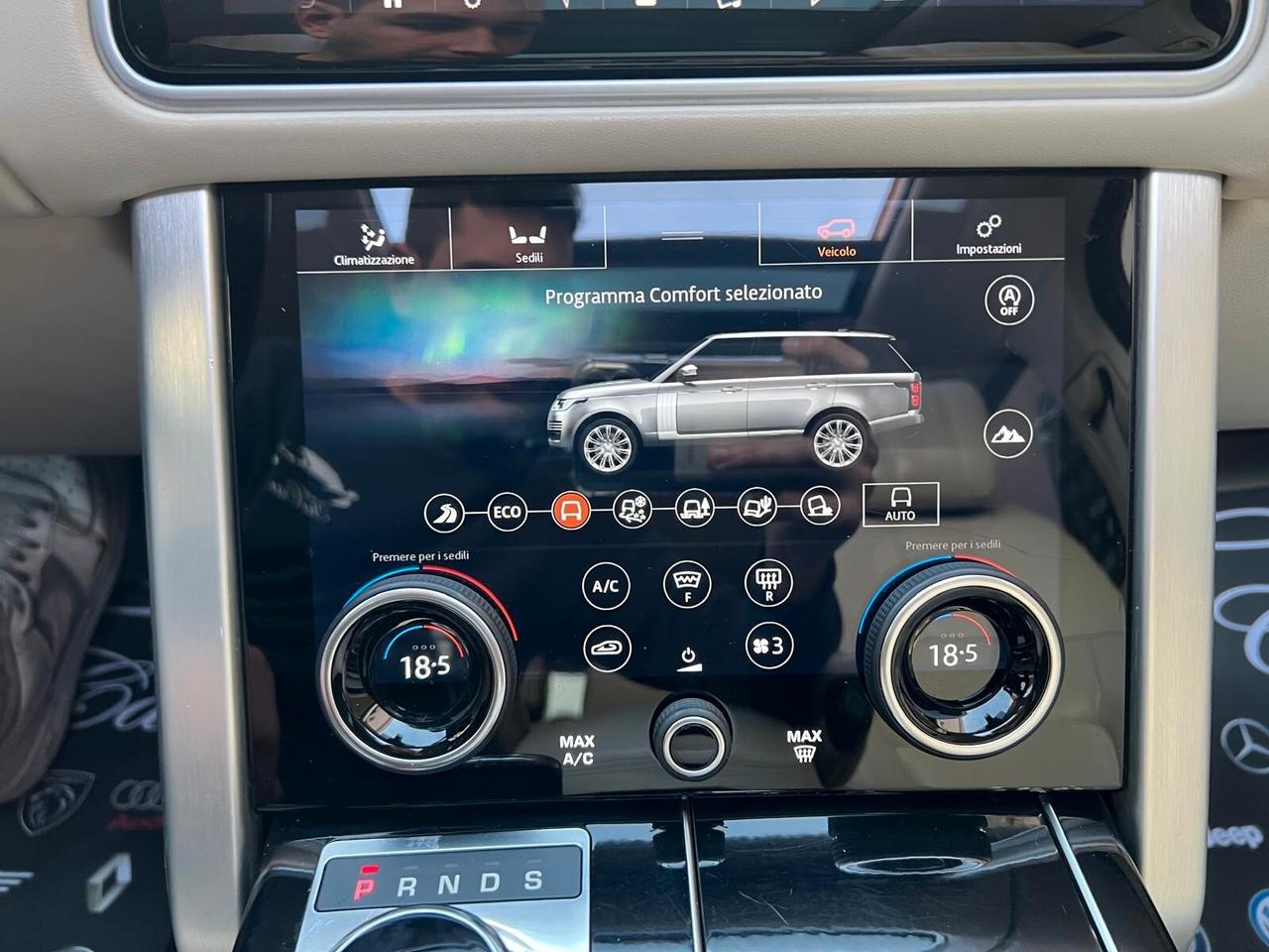 LAND ROVER RANGE ROVER VOGUE 3.0 V6 249CV 4X4 TETTO PELLE NAVI ANNO 2018