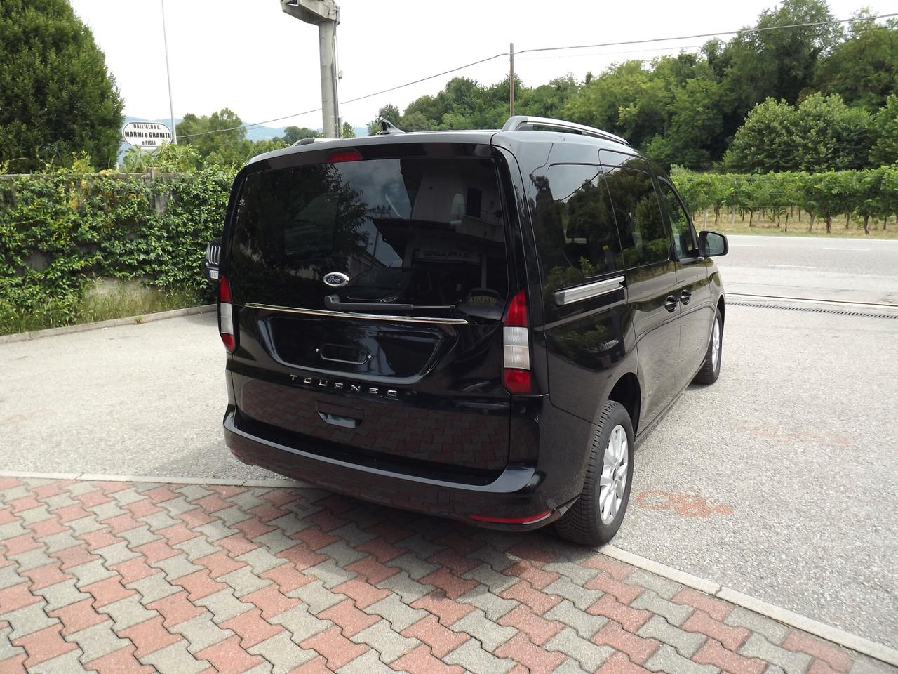 Ford Tourneo Connect 2.0 EcoBlue 122 CV Titanium