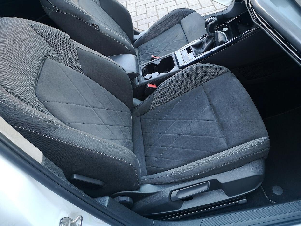 Volkswagen Golf 2.0 TDI SCR Style Tetto apribile