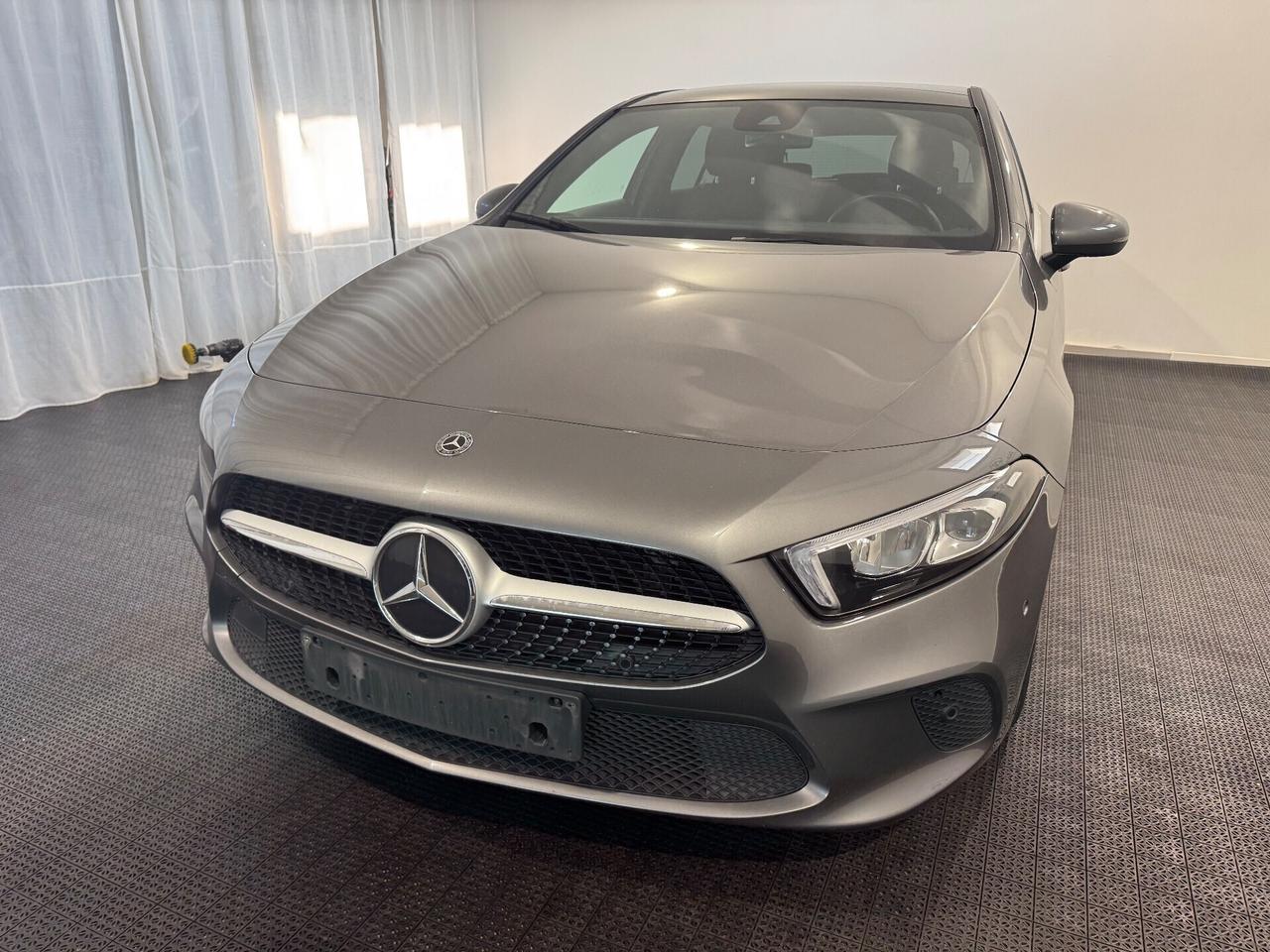 Mercedes-benz A 180d Automatic Business