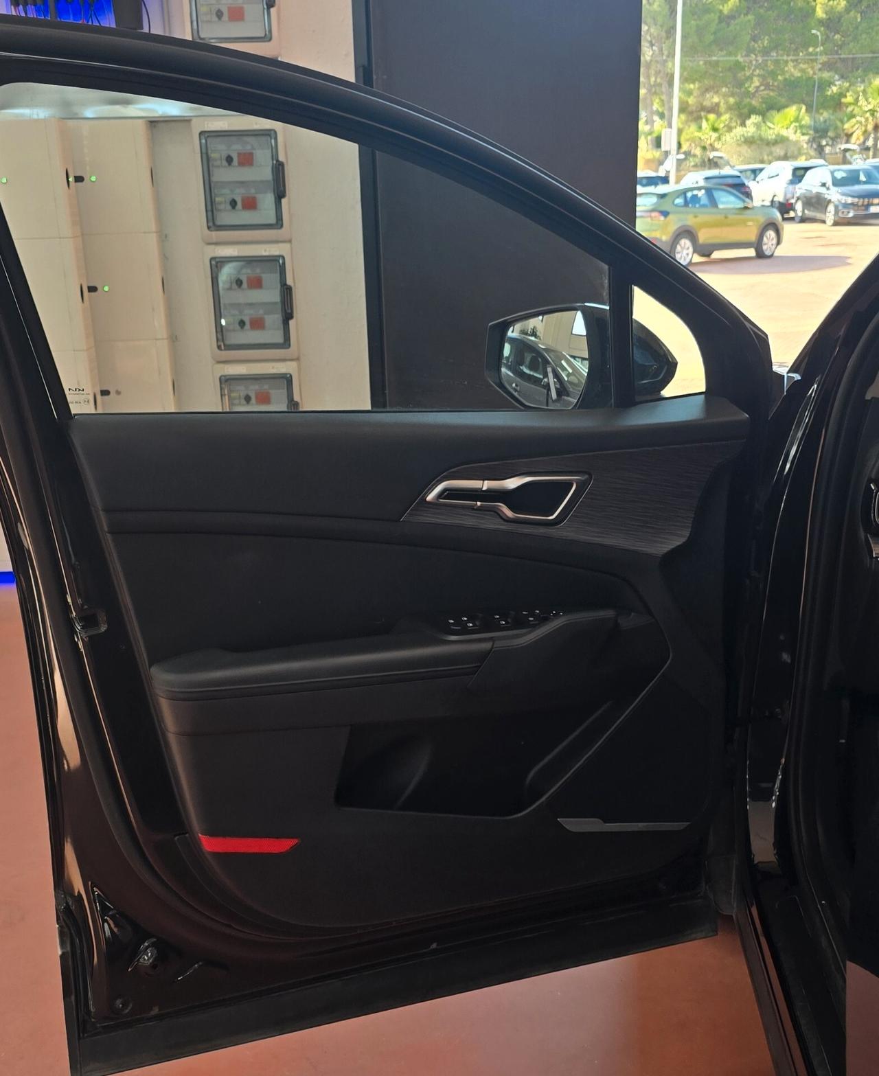 Kia Sportage 1.6 T-GDi HEV 239 CV (176 kW) AT6 AWD – Il SUV Premium Tecnologico Integrale