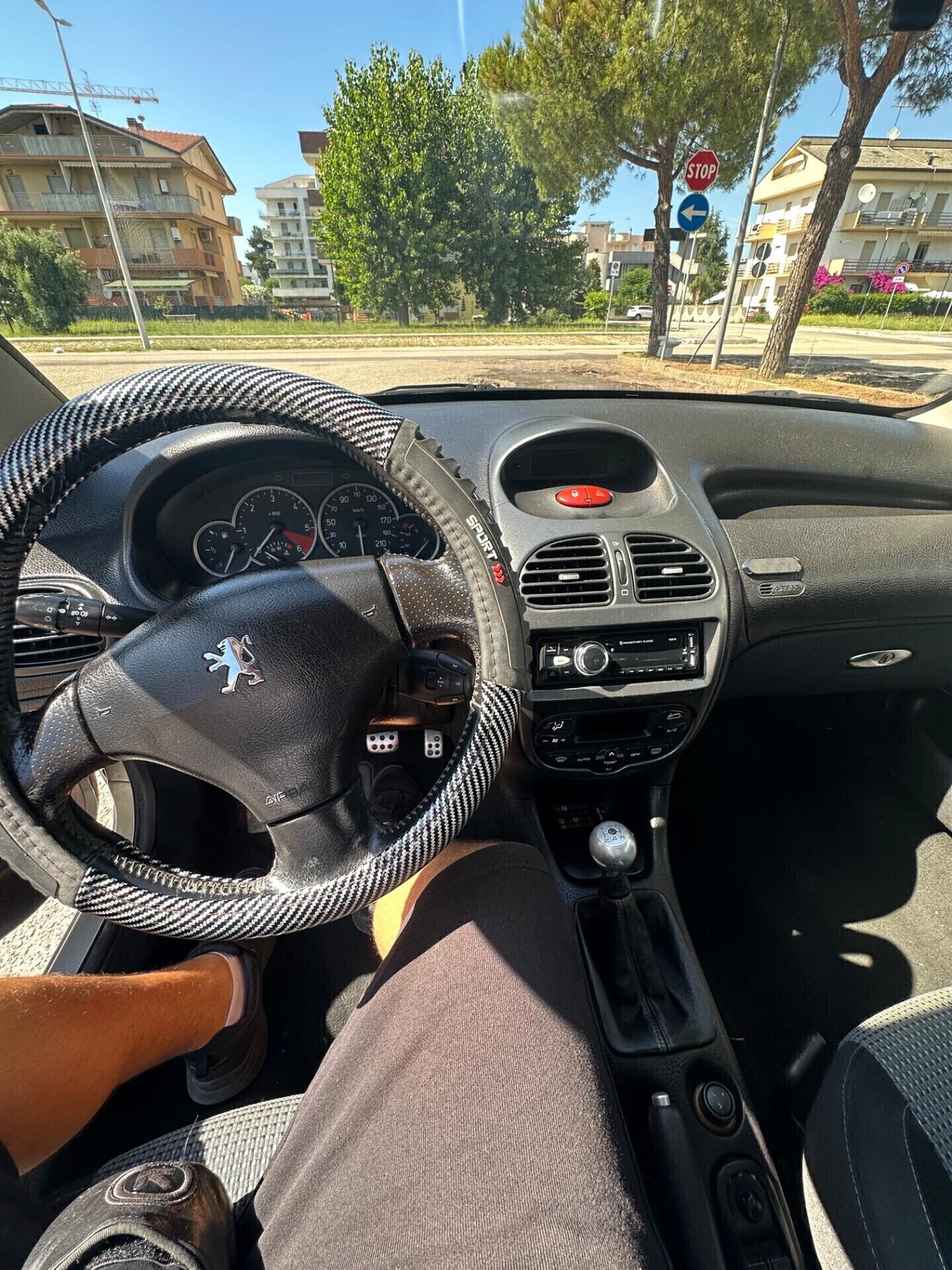 Peugeot 206 1.6 HDi cabriolet 2005 bluetooth.