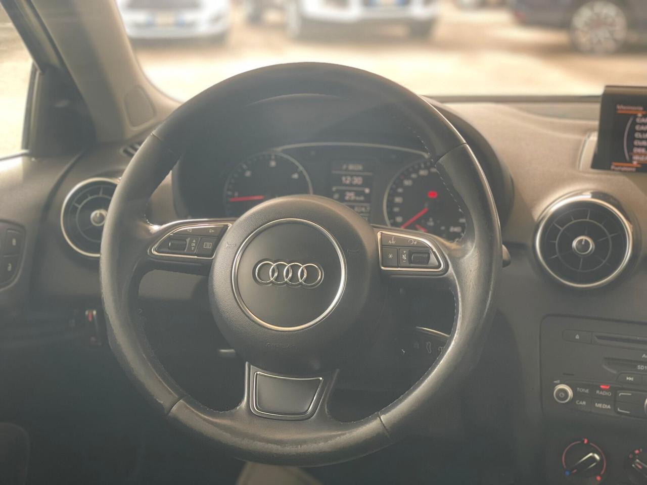 Audi A1 1.6 TDI S line edition plus