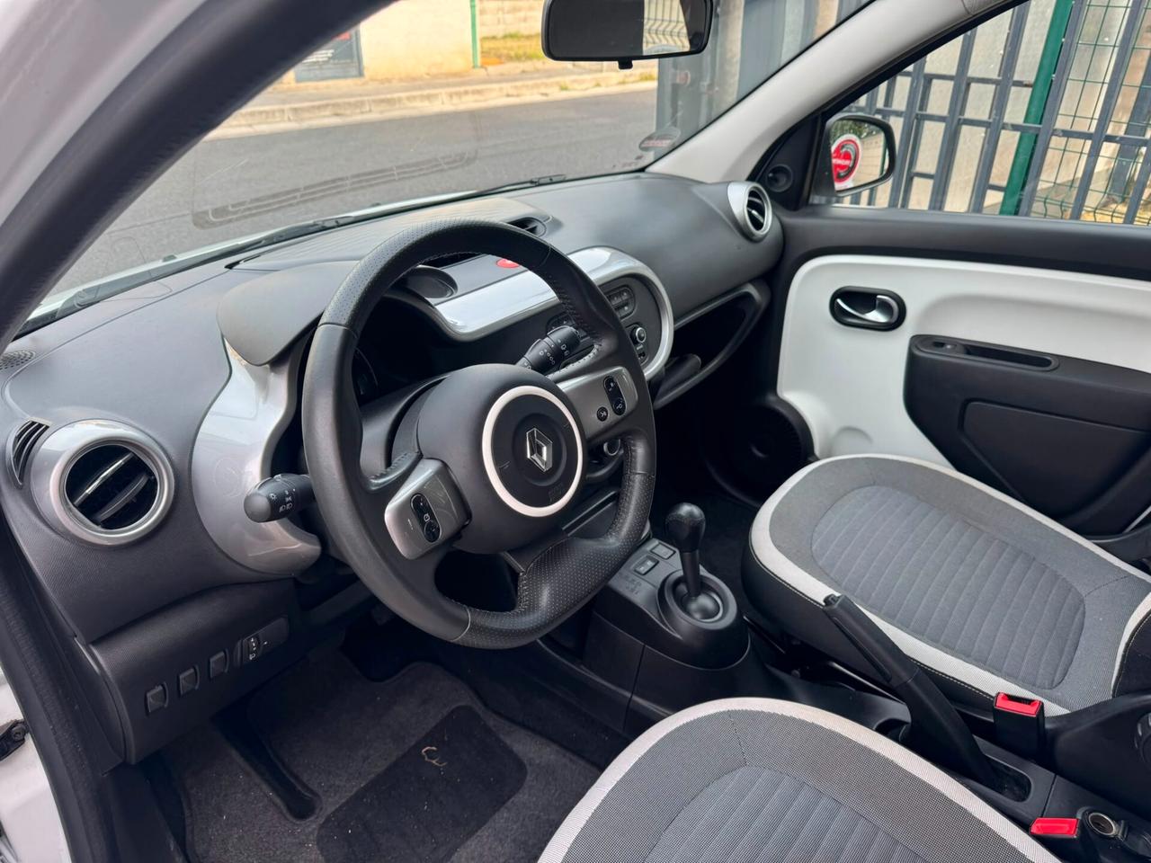 Renault Twingo SCe EDC Zen