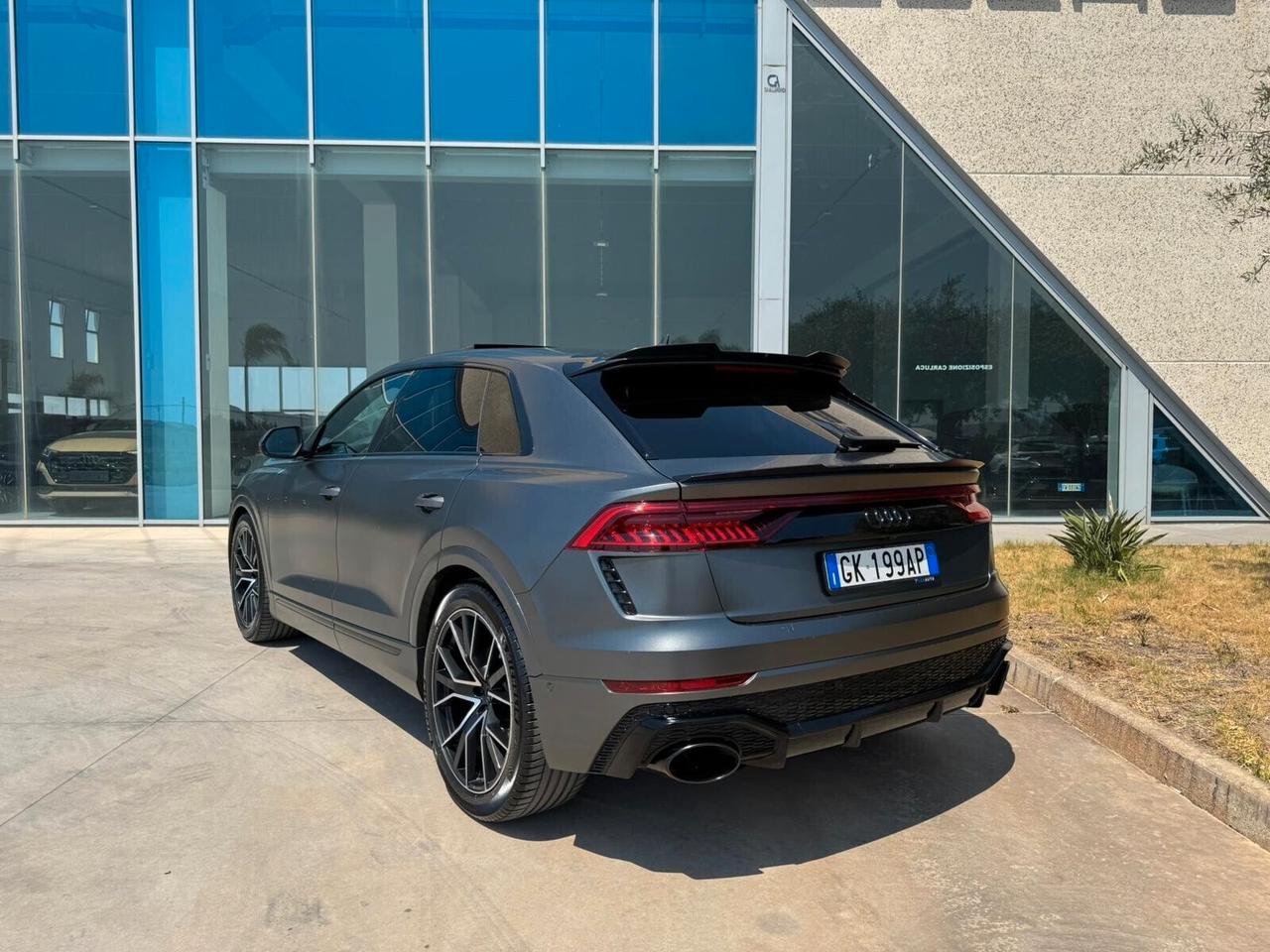 Audi SQ8 4.0 tfsi possibilità noleggio no scoring