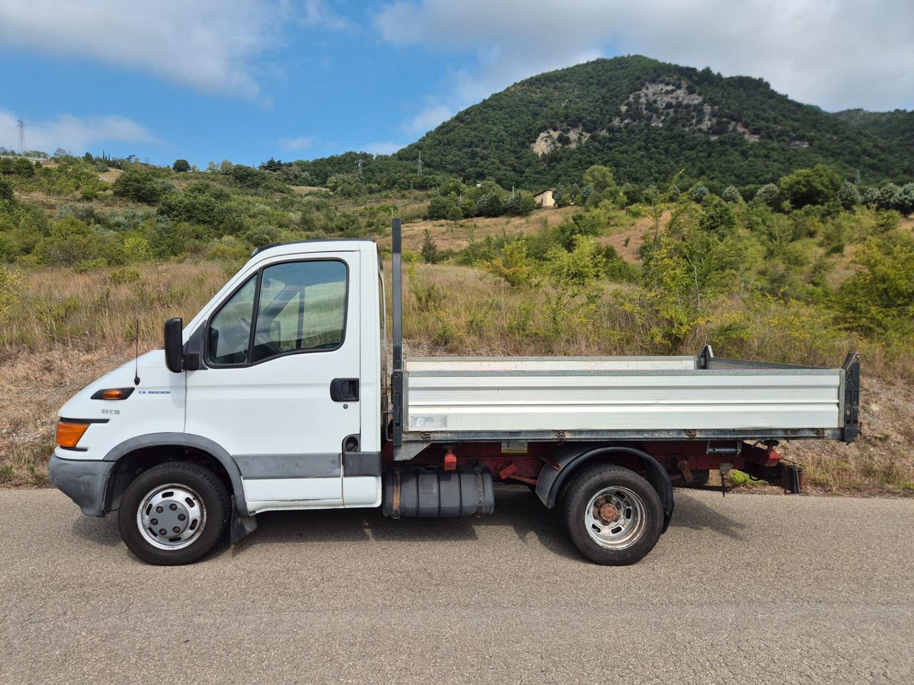 Iveco Daily 35C15 cassone ribaltabile trilaterale