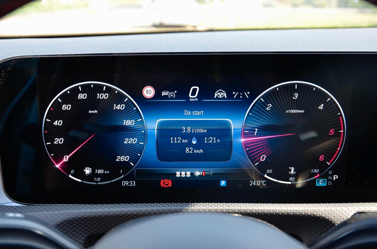 MERCEDES-BENZ CLA 200d SHOOTING BRAKE AMG LINE PREMIUM 150cv AUTO, VERSIONE RESTYLING, UNICOPROPRIETARIO, EURO 6D, TETTO, RETROCAMERA, LUCI 64 COLORI, PERMUTE