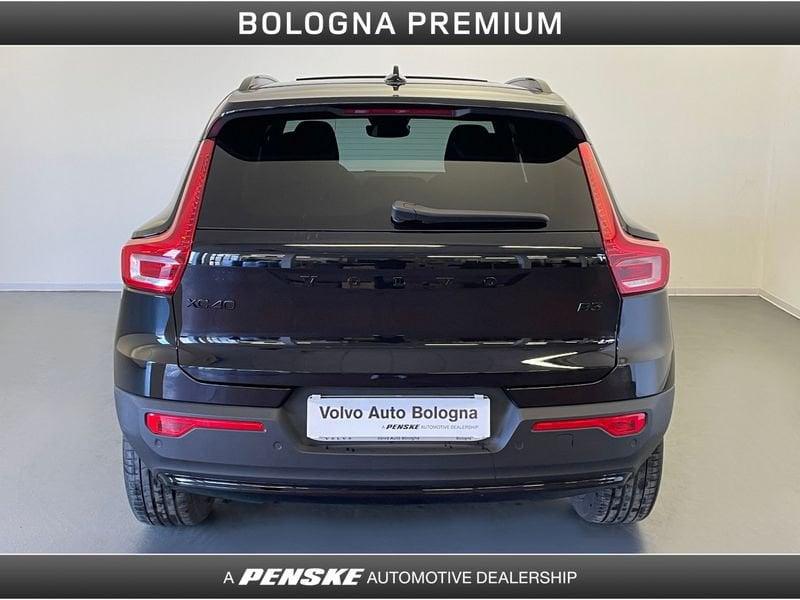 Volvo XC40 B3 automatico Ultra Black Edition