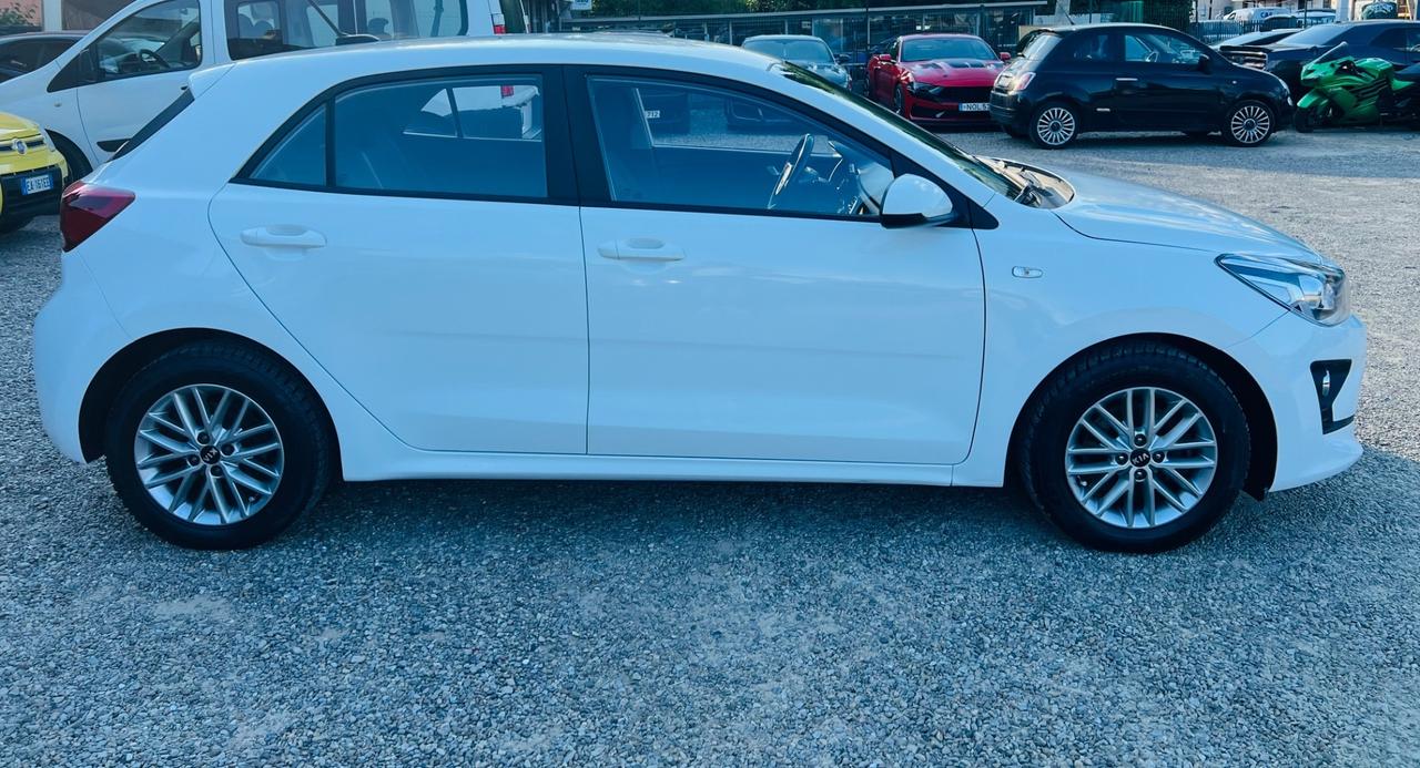 Kia Rio 1.0 T-GDi 100 CV MHEV iMT Style