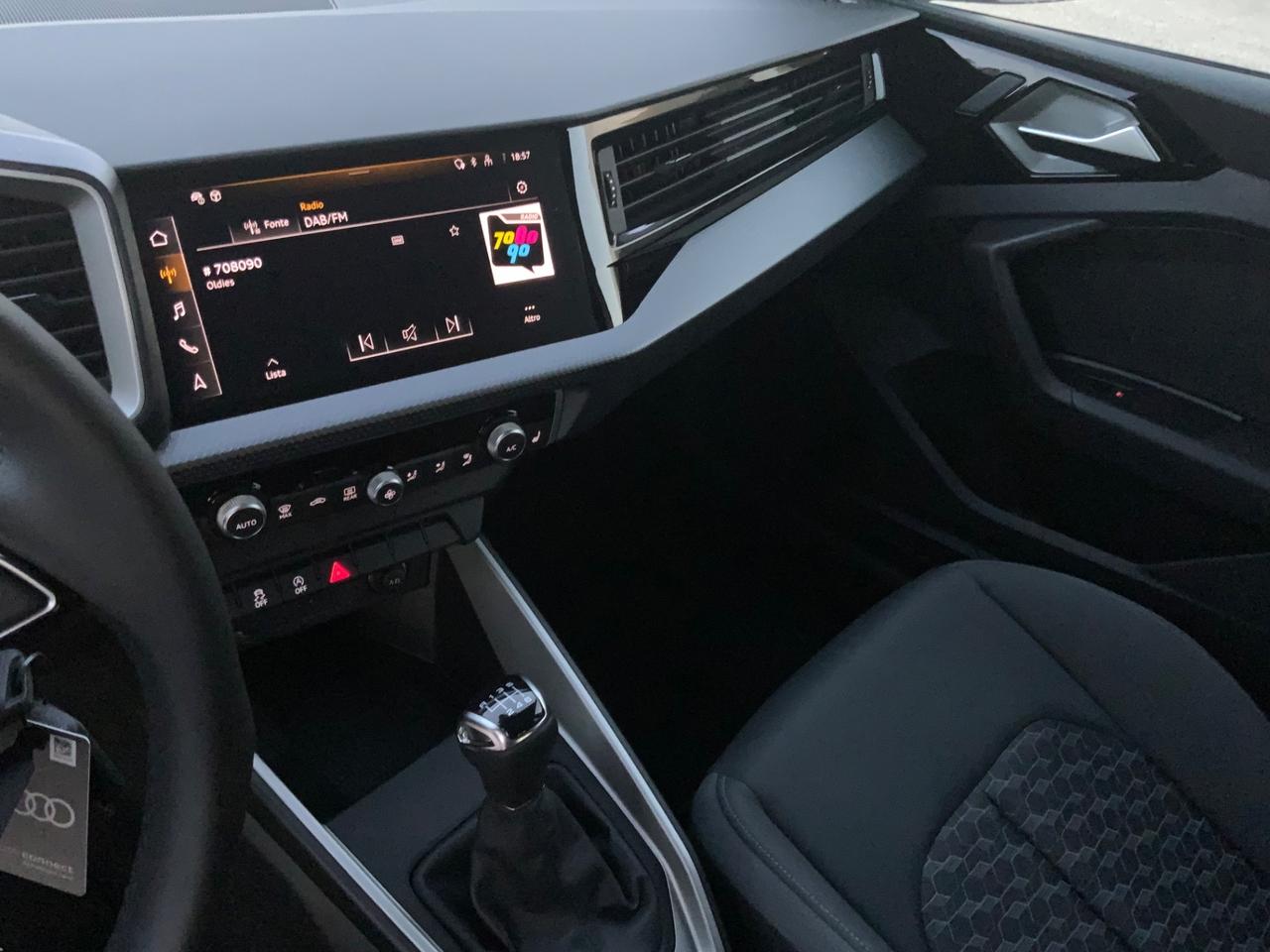 Audi A1 allstreet 30 TFSI Identity Contrast
