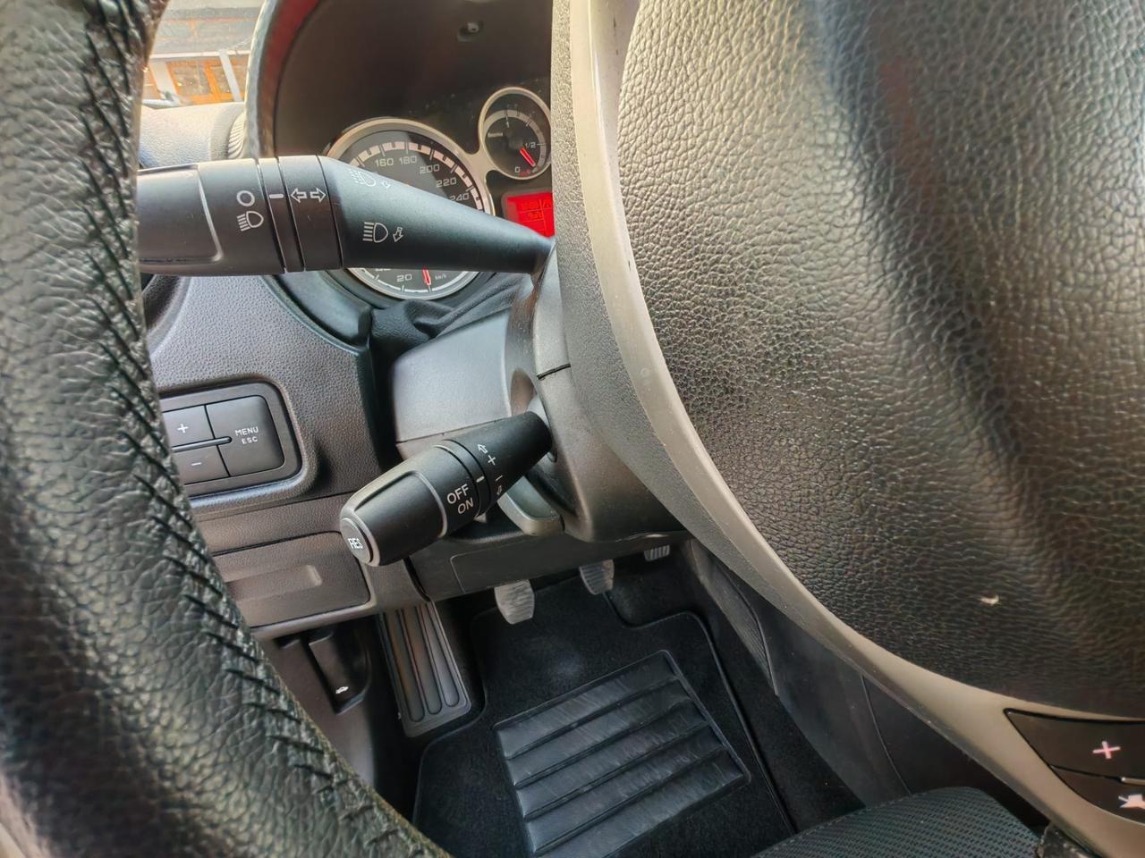 Alfa Romeo MiTo 1.4 benzina 79cv Neopatentati