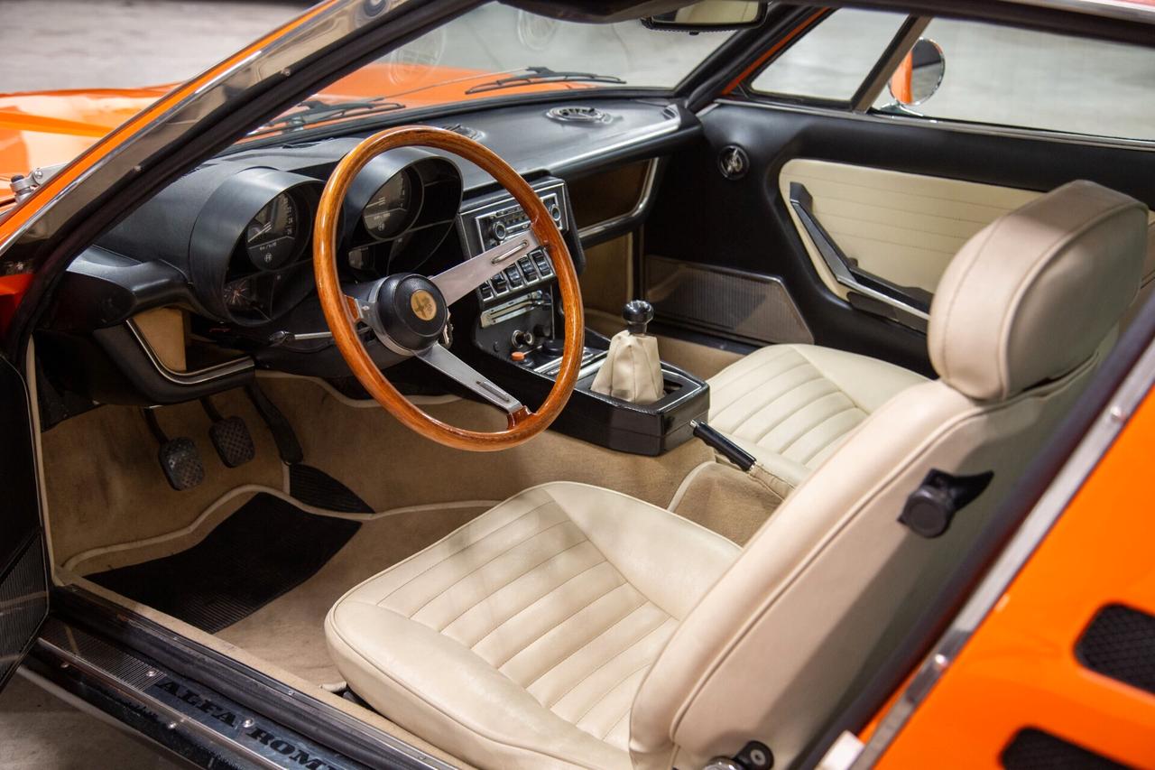 Alfa Romeo Montreal V8