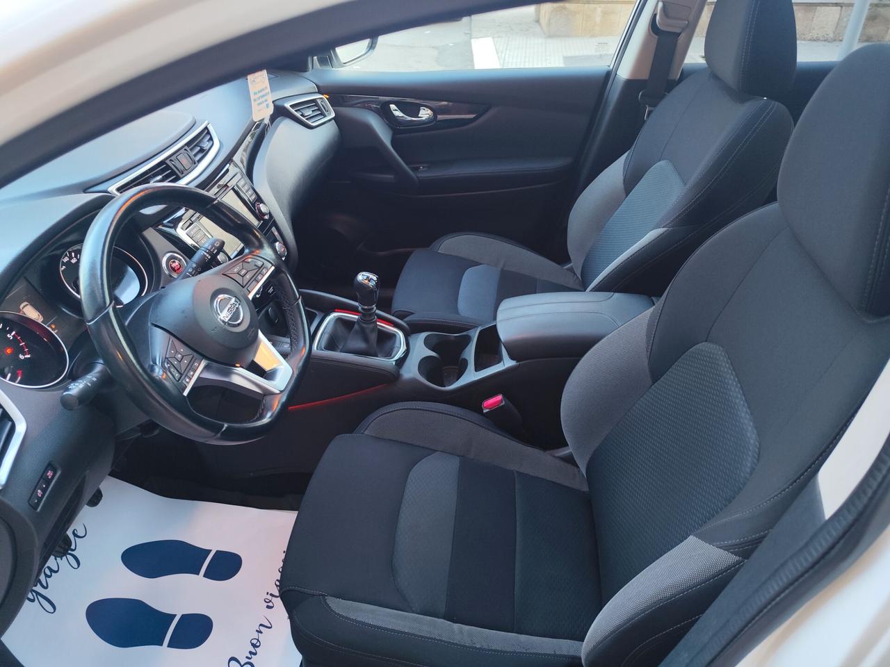 Nissan Qashqai 1.5 dCi 115CV TEKNA TETTO NAVI