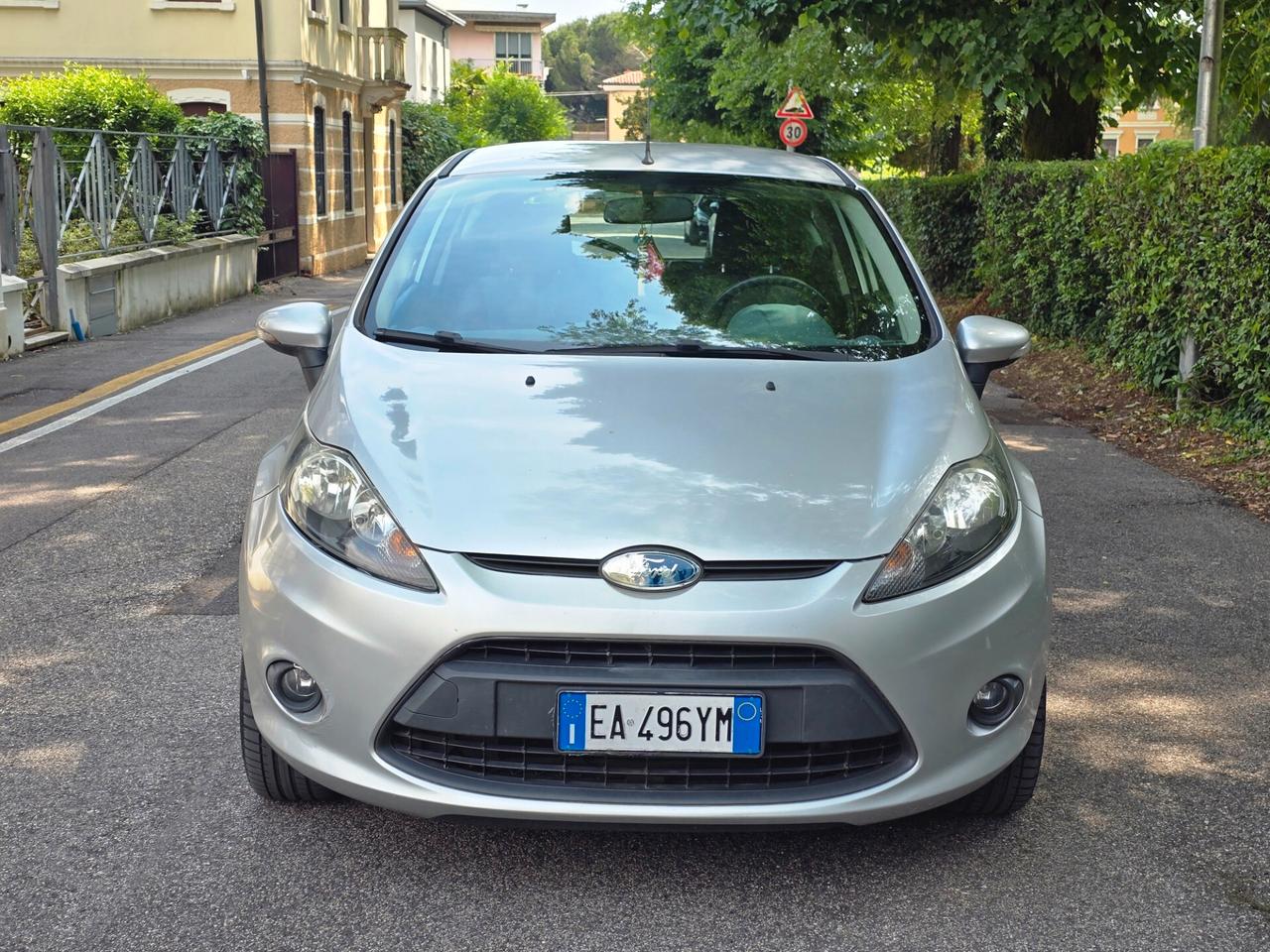 Ford Fiesta 1.2 82CV 3 porte Titanium - 2010