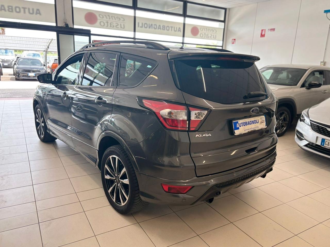 Ford Kuga ST-LINE 1.5 TDCI 120 CV 2WD 6mt