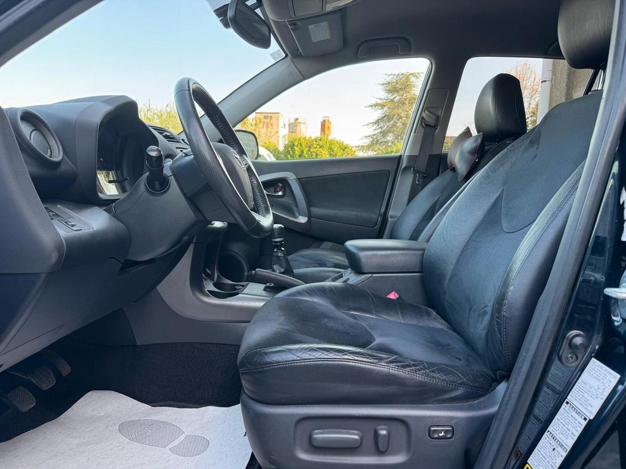Toyota RAV 4 RAV4 2.2 D-4D 4WD Lounge