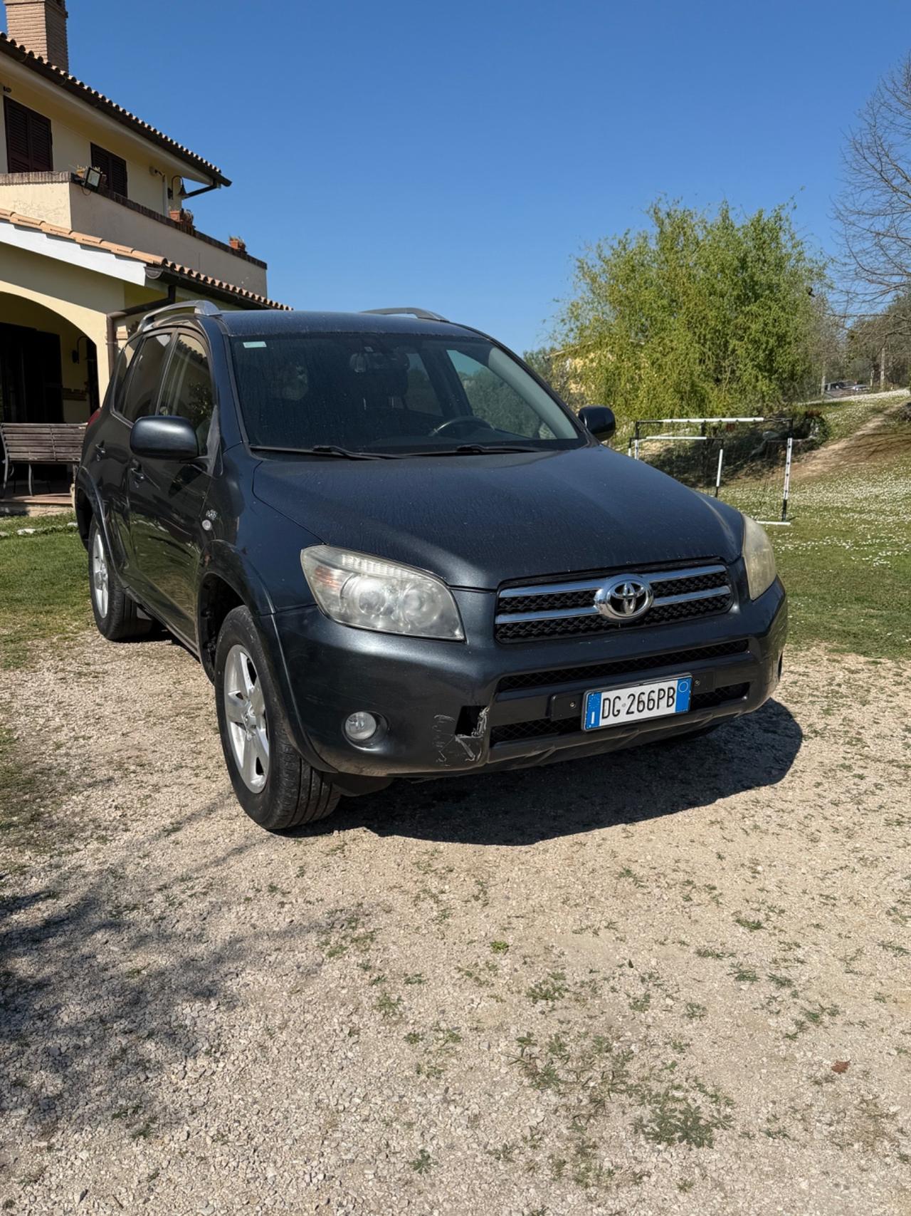 Toyota RAV 4 RAV4 2.2 D-4D 136 CV Luxury