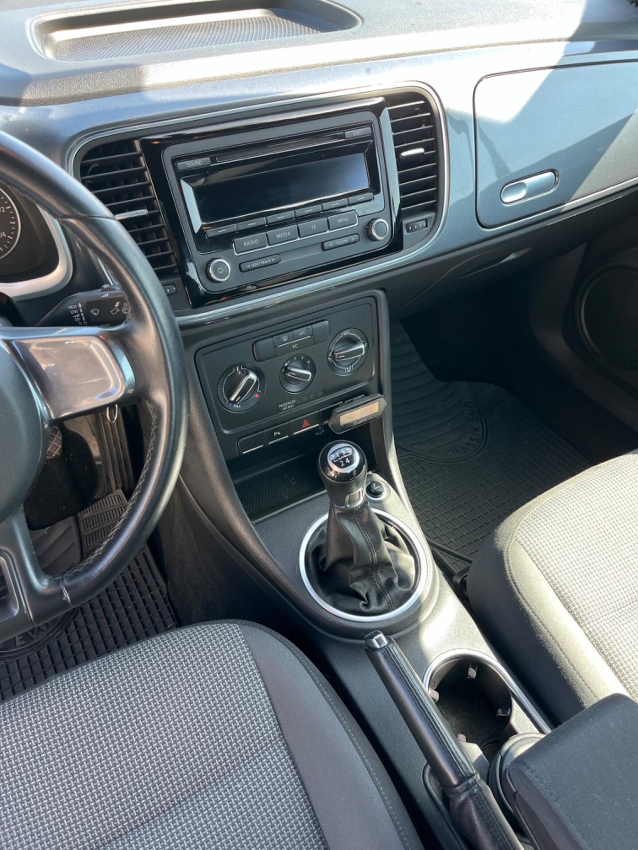 Volkswagen Maggiolino 1.6 TDI Design