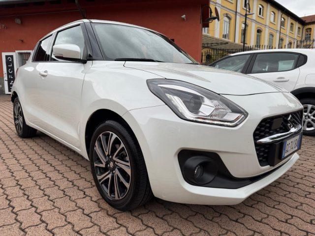SUZUKI Swift 1.2 Hybrid Top