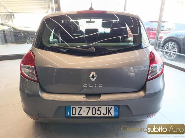RENAULT Clio 1.2 16V 5 porte Confort