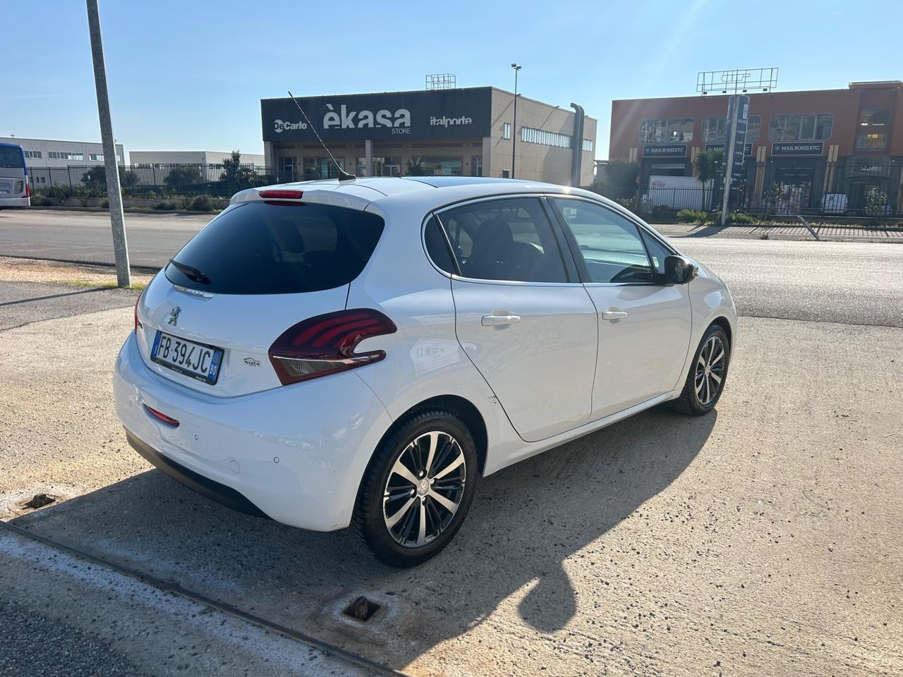 Peugeot 208 PureTech 82 ETG5 S&S 5 porte Allure