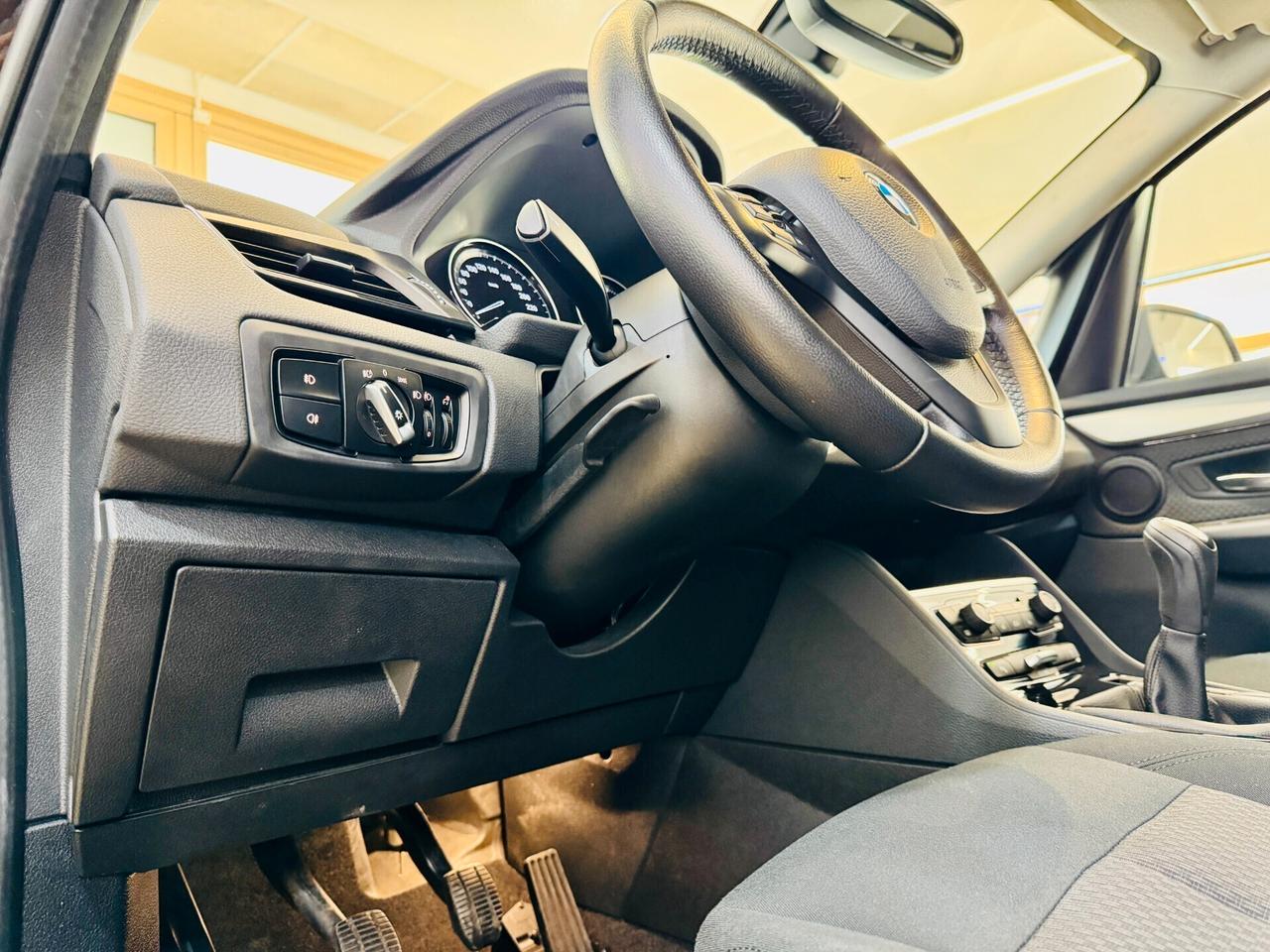 BMW 216d Active Tourer Sport / LED
