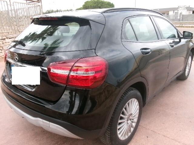 Mercedes-benz GLA 200 d Automatic Premium