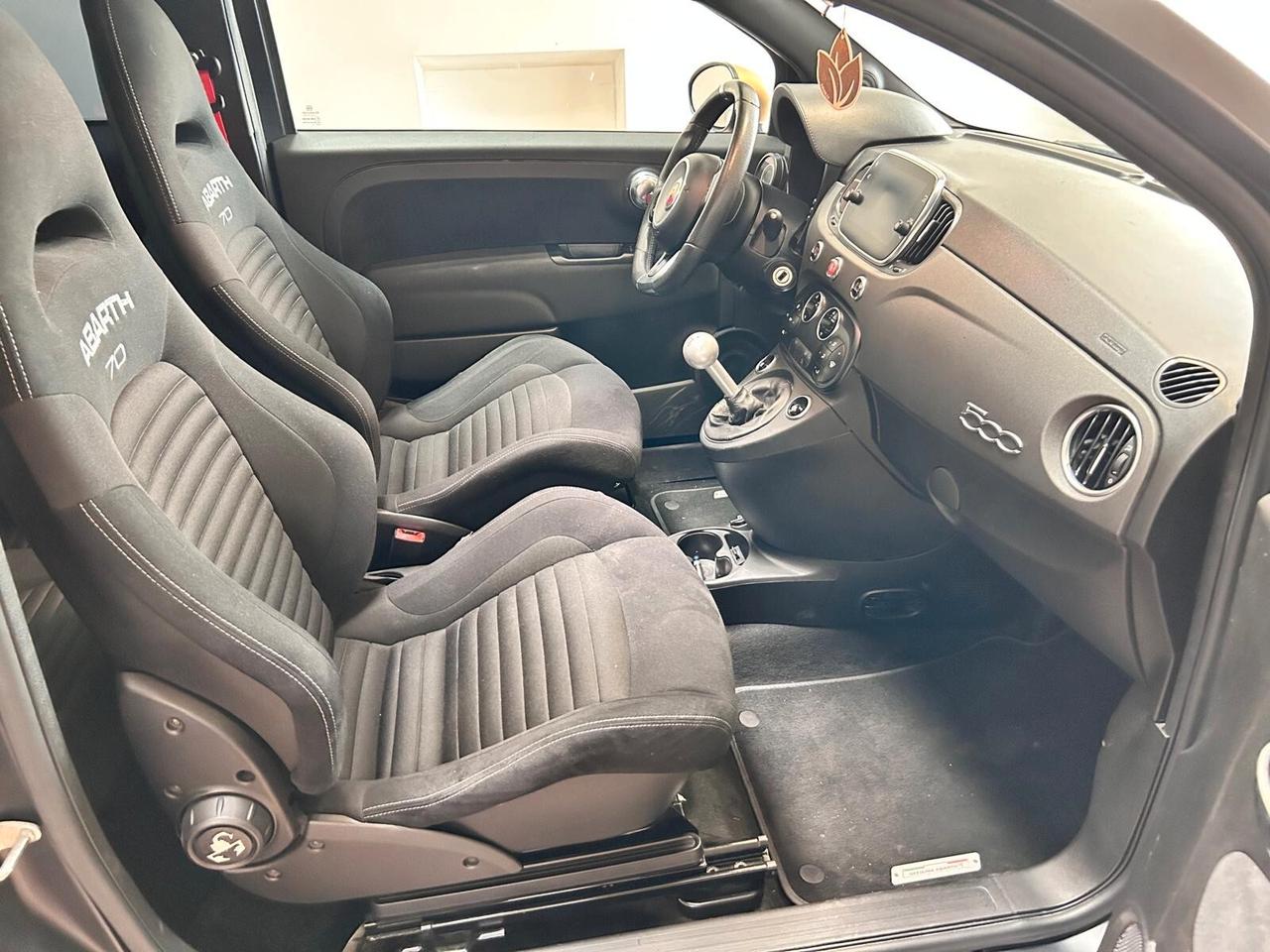 Abarth 595 1.4 Turbo T-Jet 165 CV Scorpioneoro