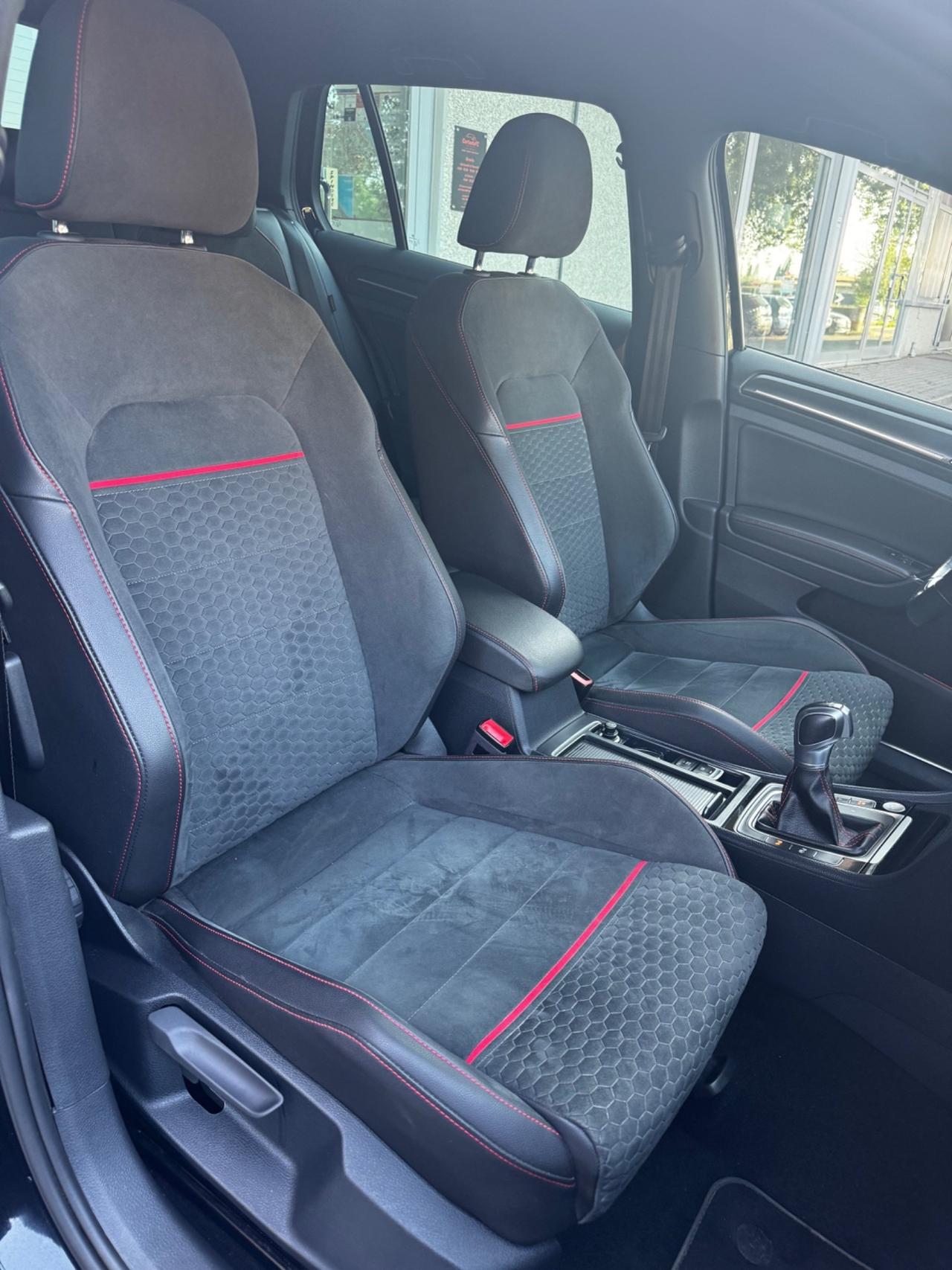 Volkswagen Golf GTI Performance 2.0 245 CV TSI DSG 5p. BMT