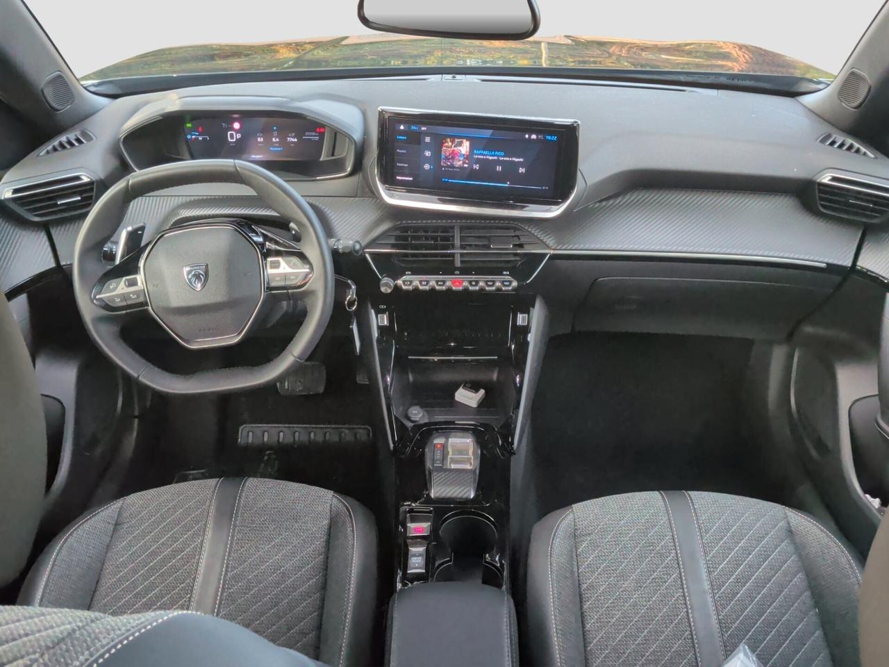 Peugeot 2008 Hybrid 145 e-DCS6 Allure 2025