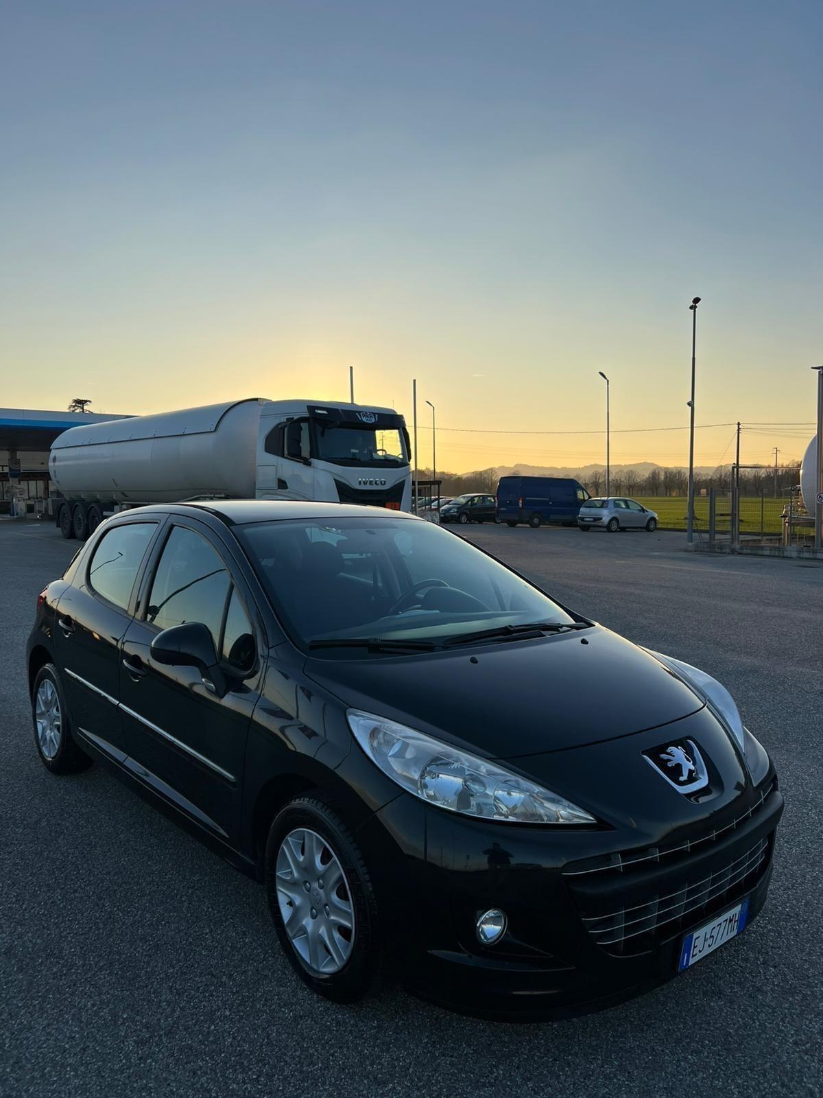 Peugeot 207 1.4 HDi 70CV FAP 5p. Mix