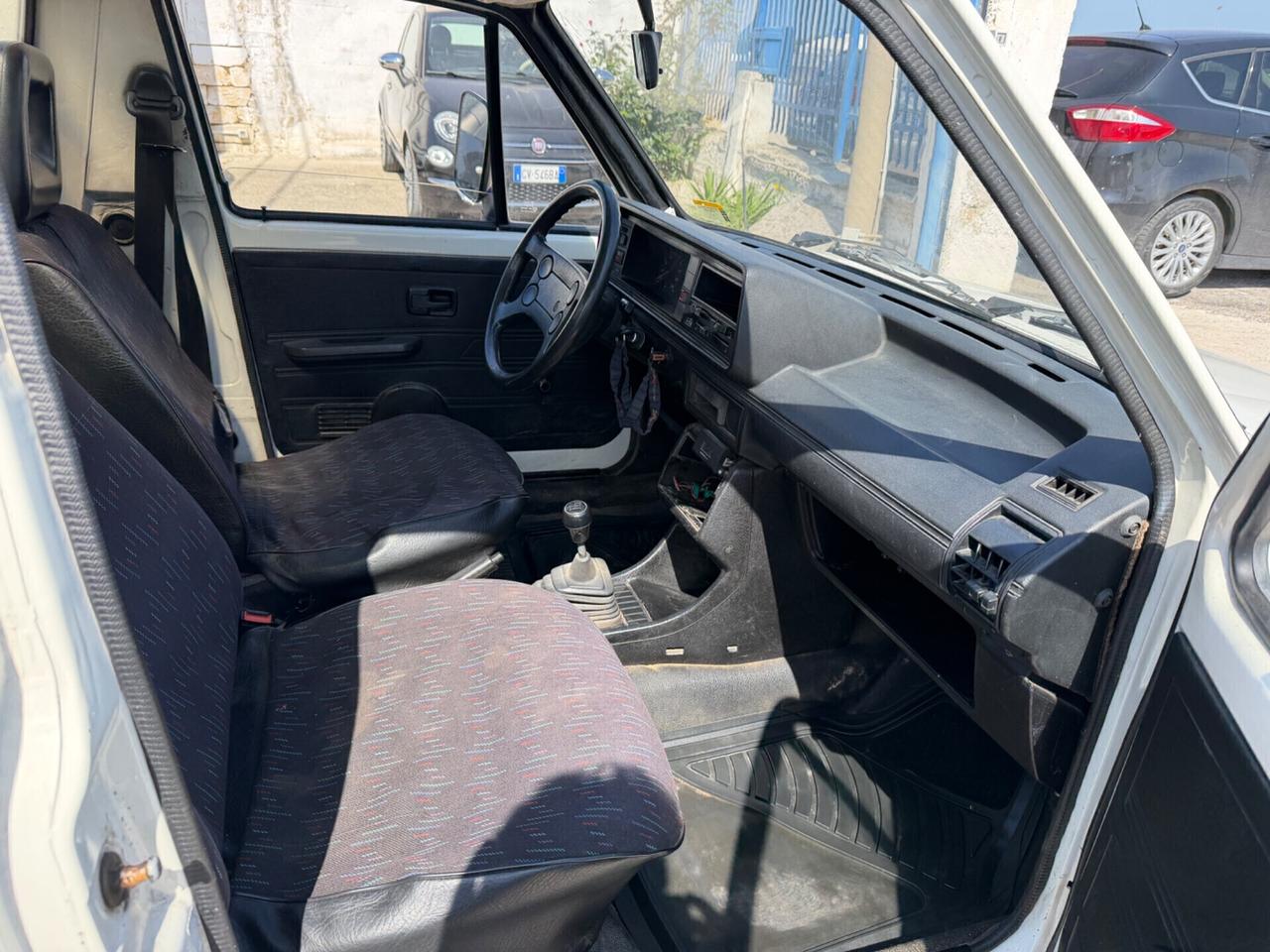 Volkswagen Caddy pick-up