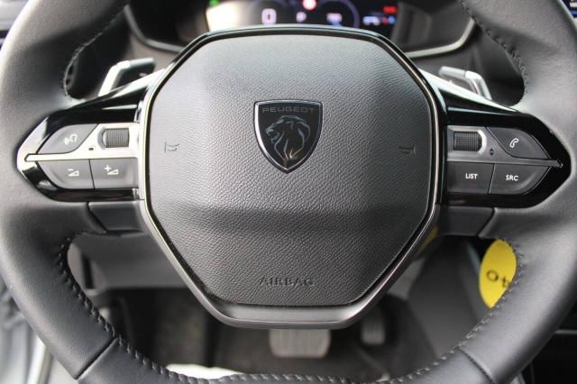 Peugeot 2008 1.2 puretech Allure 130cv automatica con CarPlay
